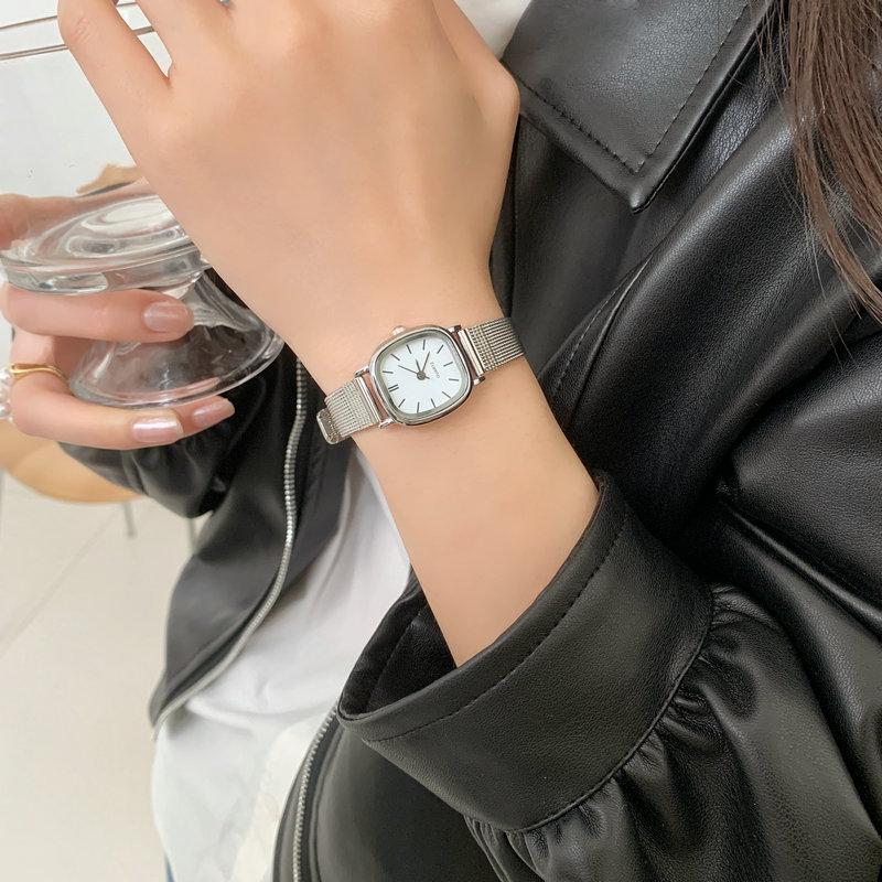 Watch Female Student Retro Square Small Simple Fashion Style College Niche Quartz Watch