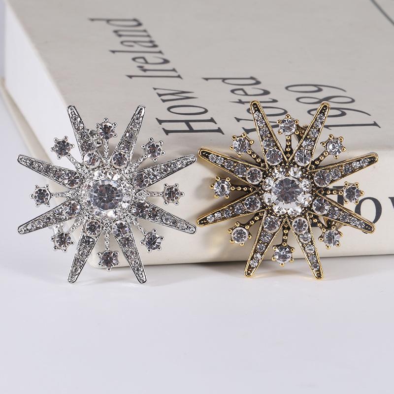 Vintage Legierung Anzug Acht-Sterne Brosche Einfaches Temperament Bekleidungszubehör Anstecknadel