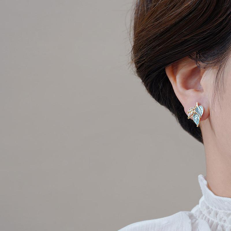 Blue Unique Leaf Earrings, Fashionable Small Fresh Earrings, Niche Light Luxury High-End Versatile Earrings