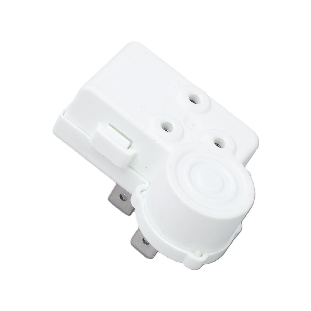 Przekaźnik rozruchowy PTC Pasuje do zamrażarki Haier 4-pinowy przekaźnik rozruchowy PTC Zabezpieczenie przed przeciążeniem lodówki Pasuje do ZHB65 120P15
