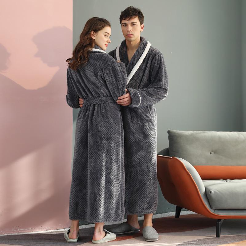 Autumn/Winter Unisex Plus Size Pineapple Plaid Fleece Bathrobe