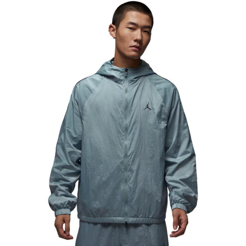Jordan Men s Hooded Woven Outdoor Jacket XL