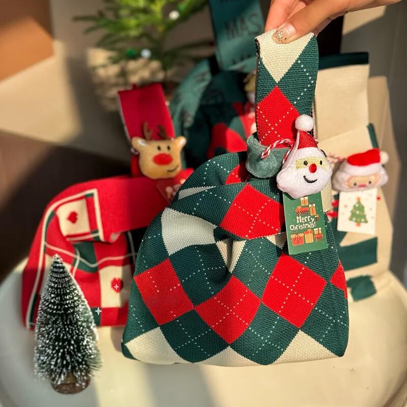 

Набор вязаных подарочных пакетов Anvelo на Рождество