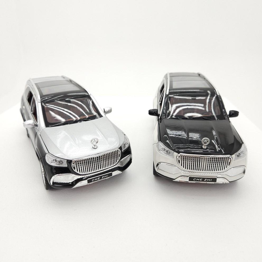 1:24 Mercedes-Benz Maybach SUV Die-cast Model Car, Black & Silver