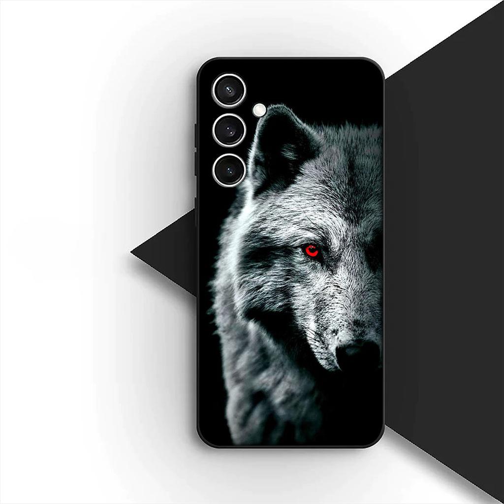 Casing for Motorola Moto G55 G45 G75 G85 G35 Edge 50 30 Fusion 40 NEO Ultra Pro Phone Cover Soft Case Lion Stalking Wolf Art