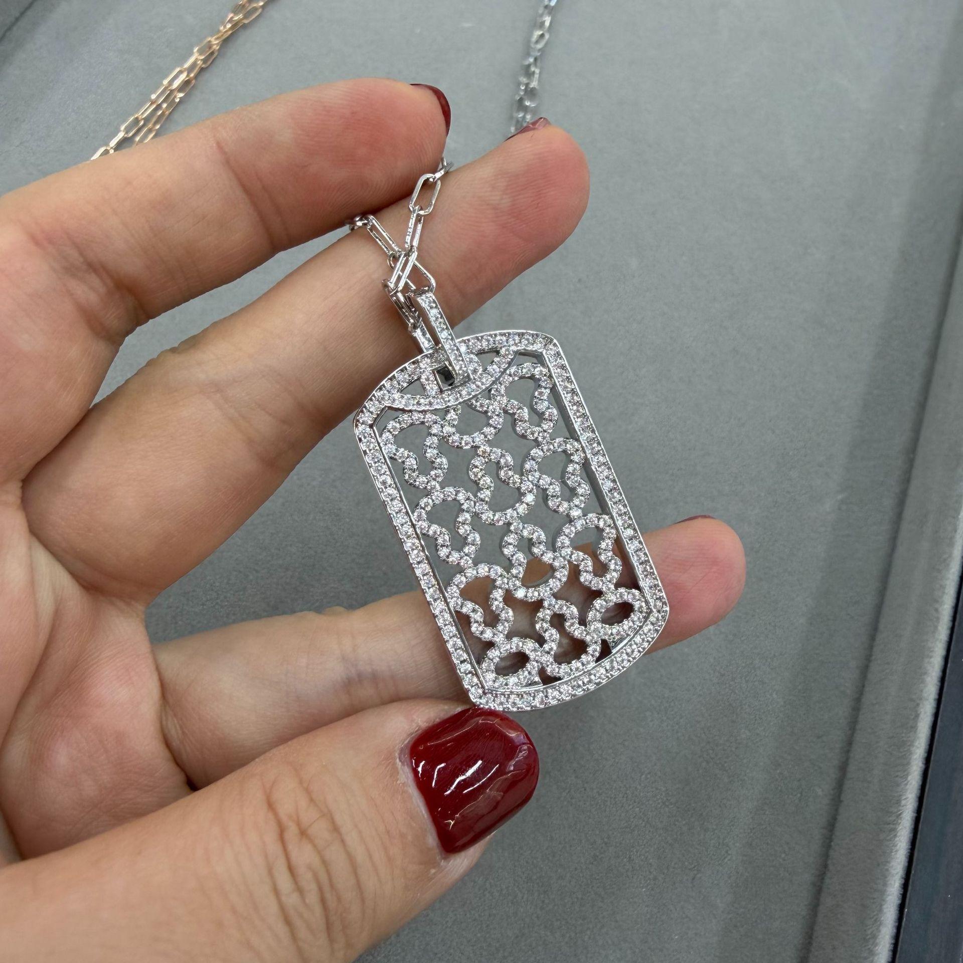 Kirin Gourd No Matter Brand Necklace Women S 18K Rose Gold Red Chalcedony White Fritillary Pendant Square Full Diamond Collarbone Chain