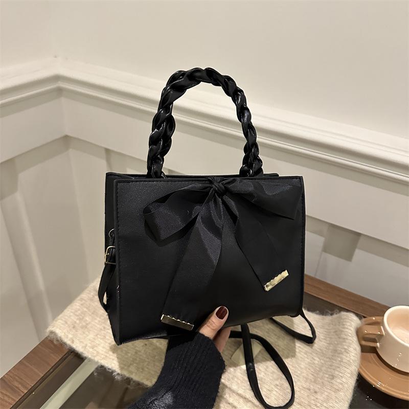 

Сумка-бант, новая маленькая квадратная сумка большой вместимости, женская, в ретро-тренде, универсальная, с текстурой, с темпераментом, модная, для поездок на работу, сумка-мессенджер чёрный