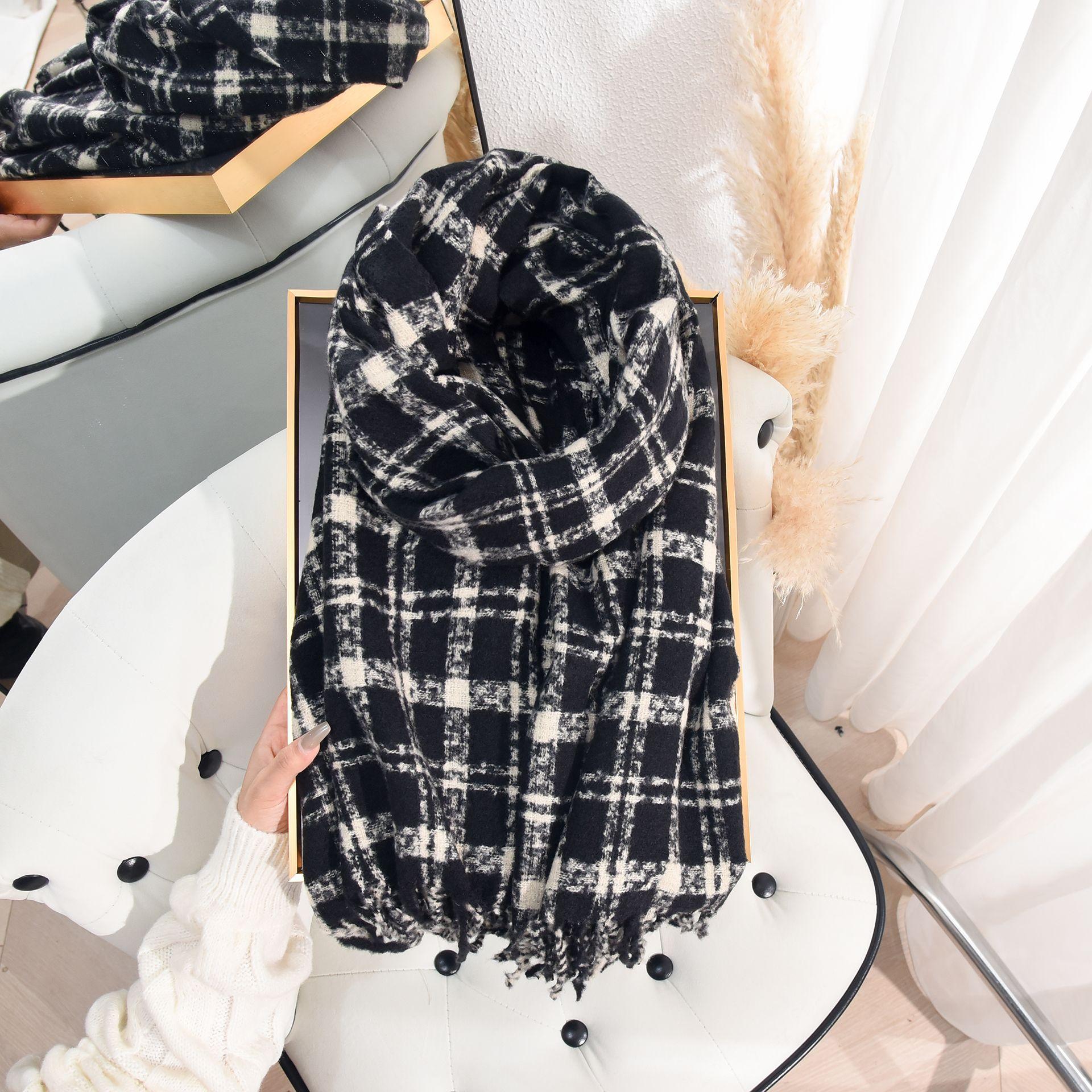 

Студенческая пара, небольшой ароматный шарф с рисунком в виде круга, женский высококачественный мягкий вощеный теплый шарф 65*180 чёрный