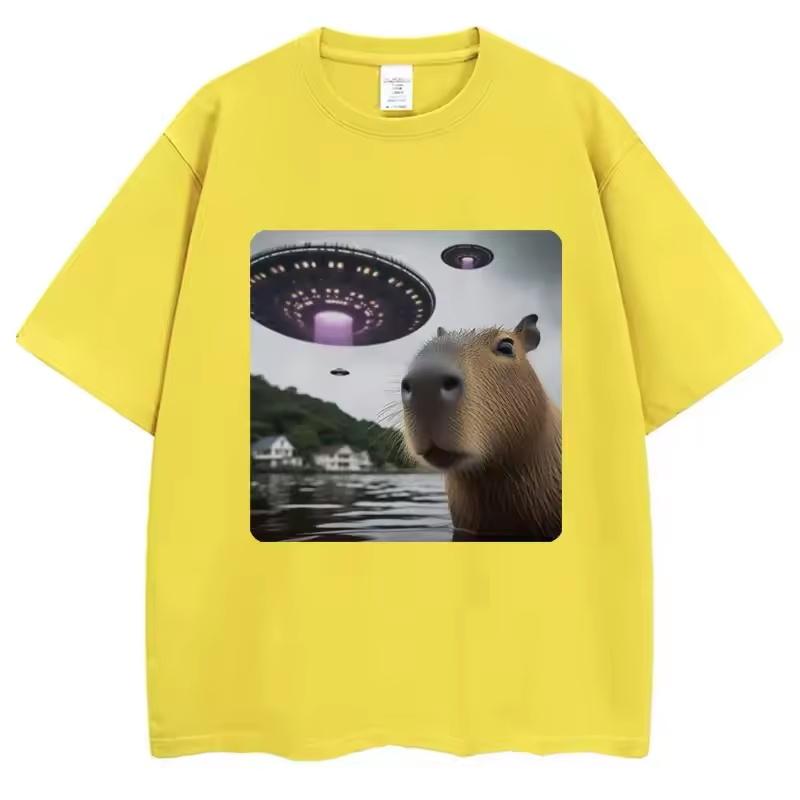 Funny Alien Selfie UFO Capybara Graphic T-Shirt Animal Lovers Men Women Tee Shirt Cozy Cotton Loose Casual T-shirts
