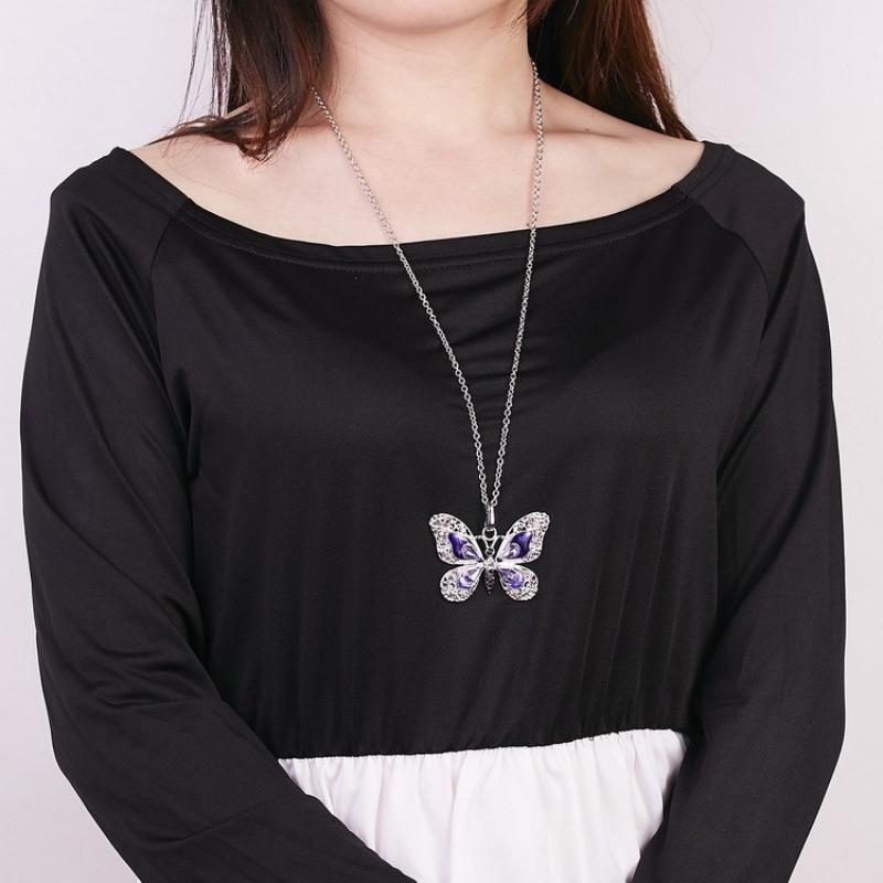 Vintage Butterfly Pendant Necklace Inlaid Shiny Rhinestone Long Chain Statement Neck Jewelry for Party Daily Festival Gift