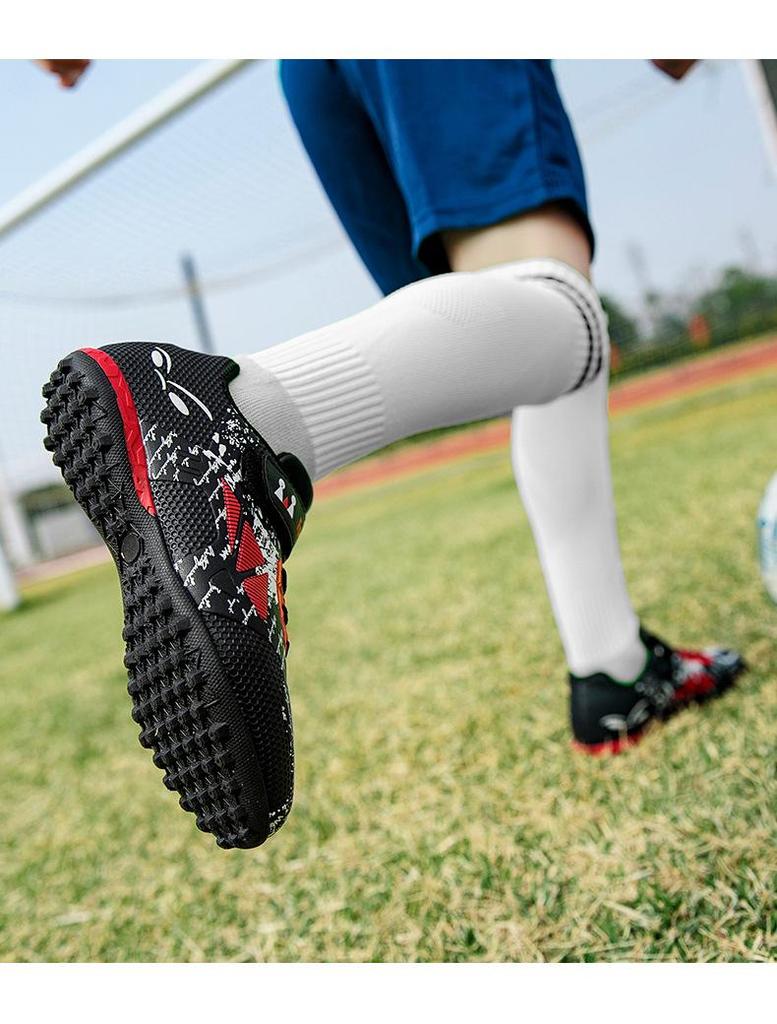 Oddychające Uniwersalne Dziecięce Buty Piłkarskie na Trening Zewnętrzny z Rzepami i Kolcami