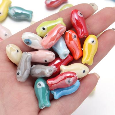 10 pièces Perles Poisson Rétro Petites Colorées Mignonnes Céramique Perles Espacement Libres Pour Fabrication de Bijoux DIY Collier Chaînes de Téléphone Accessoires
