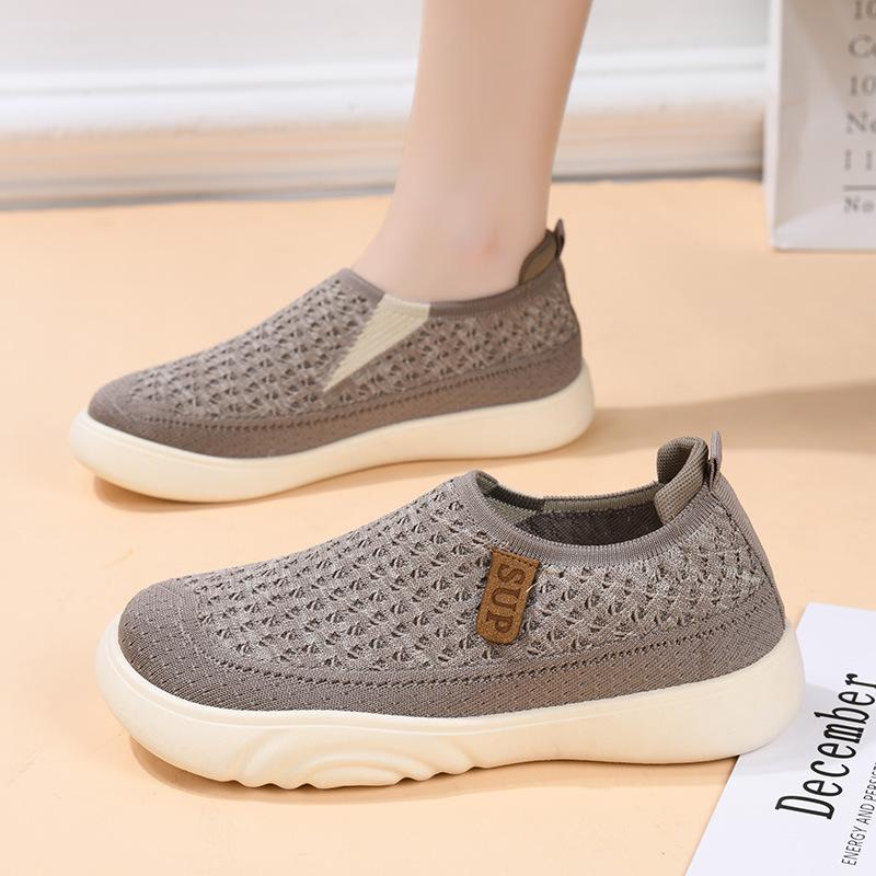New old Beijing cloth shoes women's knitted elastic thick-soled breathable non-slip one-pedal versatile loafers casual shoes