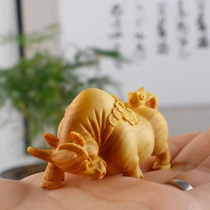 

Натуральное дерево, статуэтка Быка, приносящего богатство и удачу, китайский сувенир, маленькая статуэтка, милое украшение для дома, комнаты, офиса, автомобиля