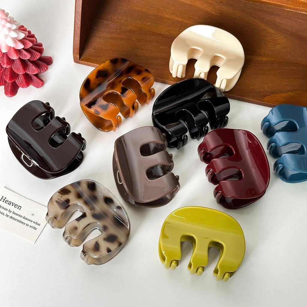 1pc Korean Retro Simple Fat Dwen M-Type Medium Grip Clip Women's Disc Hair Shark Clip Half Tie Hair Clip New Style