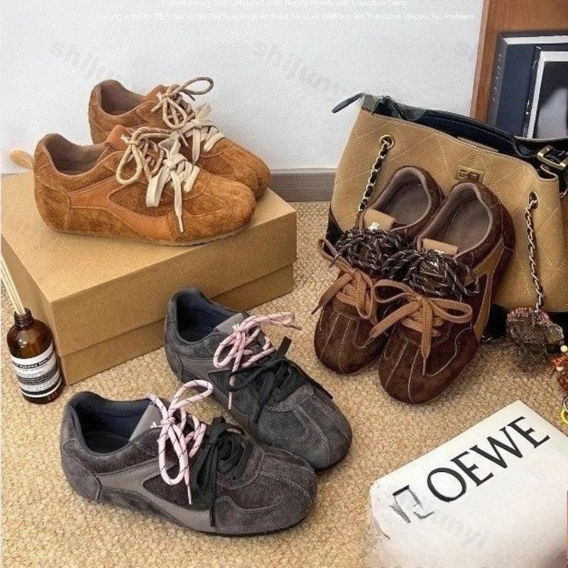 Vintage Women's Casual Flats 2026 Autumn New Outdoor Non Slip Lightweight Sneakers Comfortable Fashion Cross Tied Cotton Shoes