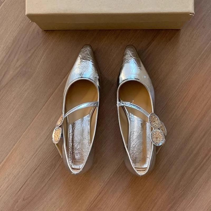 

Fashion Flat Single-toed Women s Fashionable Pointed-toe Shallow Mouth Metal One-button Soft Sole Anti-slip Low-top Shoes 35 серебряный