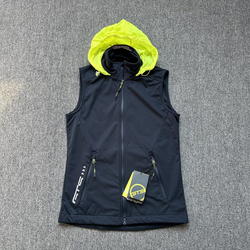 to Europe and America, Large Size Sports Running Softshell Vest for Women with Storage Hood, Windproof, Waterproof, Breathable, Spring Outdoor Vest