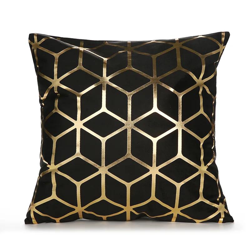 

1pcs 45*45cm Nordic Luxury Hot Stamping Pillowcases Gold Patterned Short Plush Pillowslip White and Black Square Pillow Cover 450*450mm