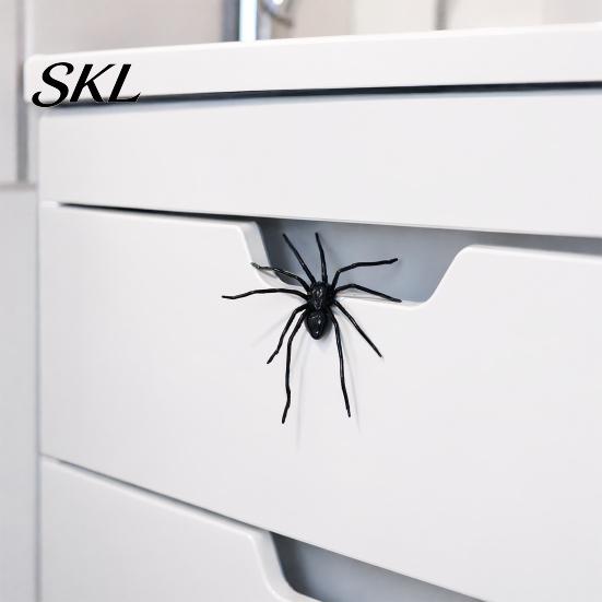 Indoor Halloween Decor 3D Spider Fridge Magnet, Spooky Realistic Magnetic for Reusable Decorations Refrigerator, Car Surface, Garage Door, Parties,