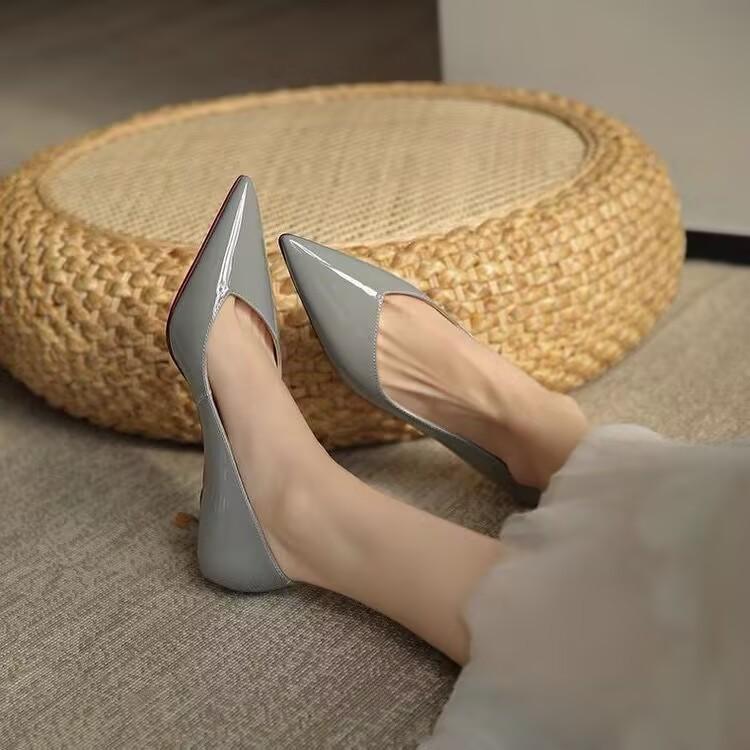 Pointed cat heel single shoes women's spring 2025 new products simple commuter light mouth leather shoes V mouth thin heel high heel single shoes