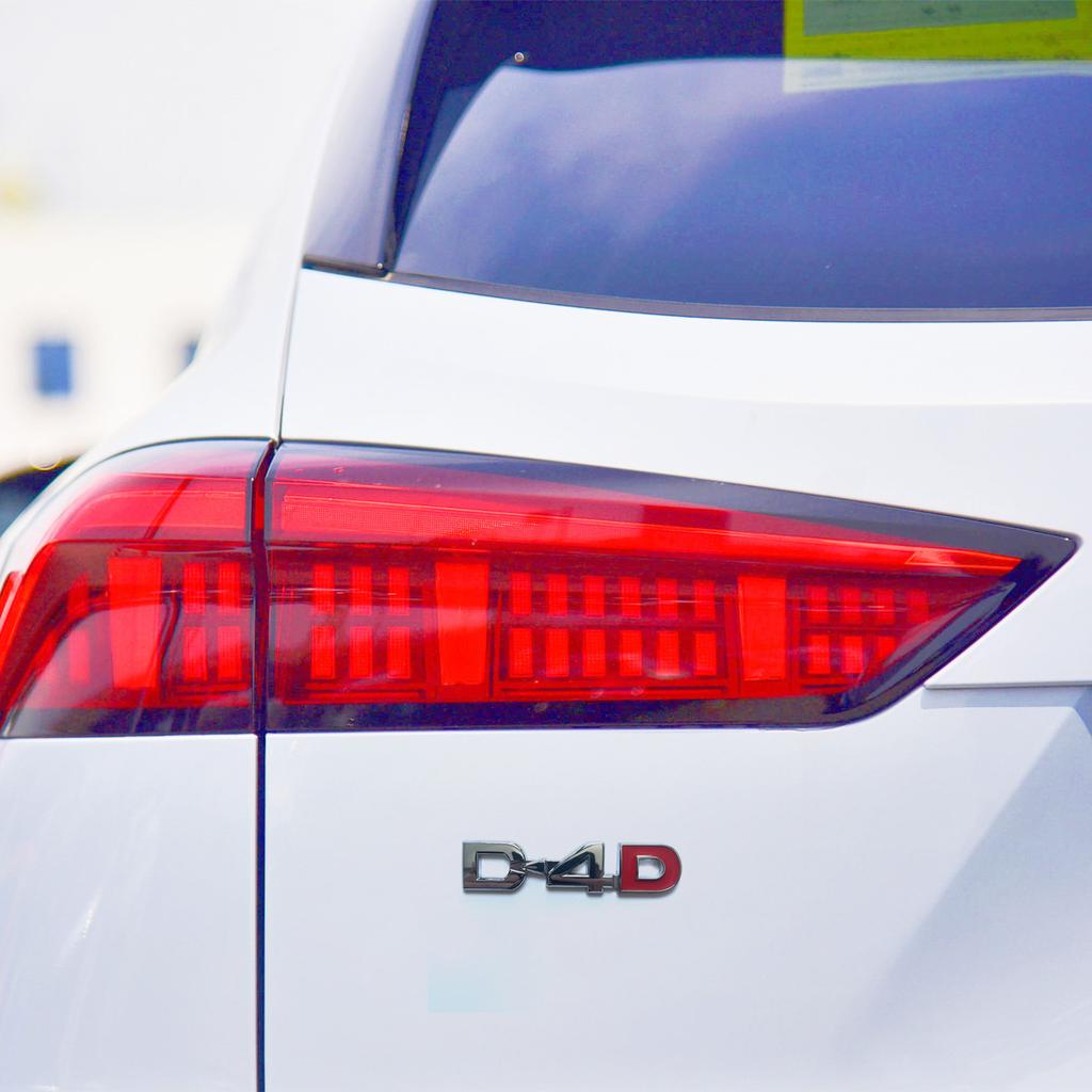 3D Metal D-4D Logo Rear Trunk Badge Emblem Car Sticker Decals for Toyota Land Cruiser Corolla RAV4 Verso Prado Camry Accessories CR5