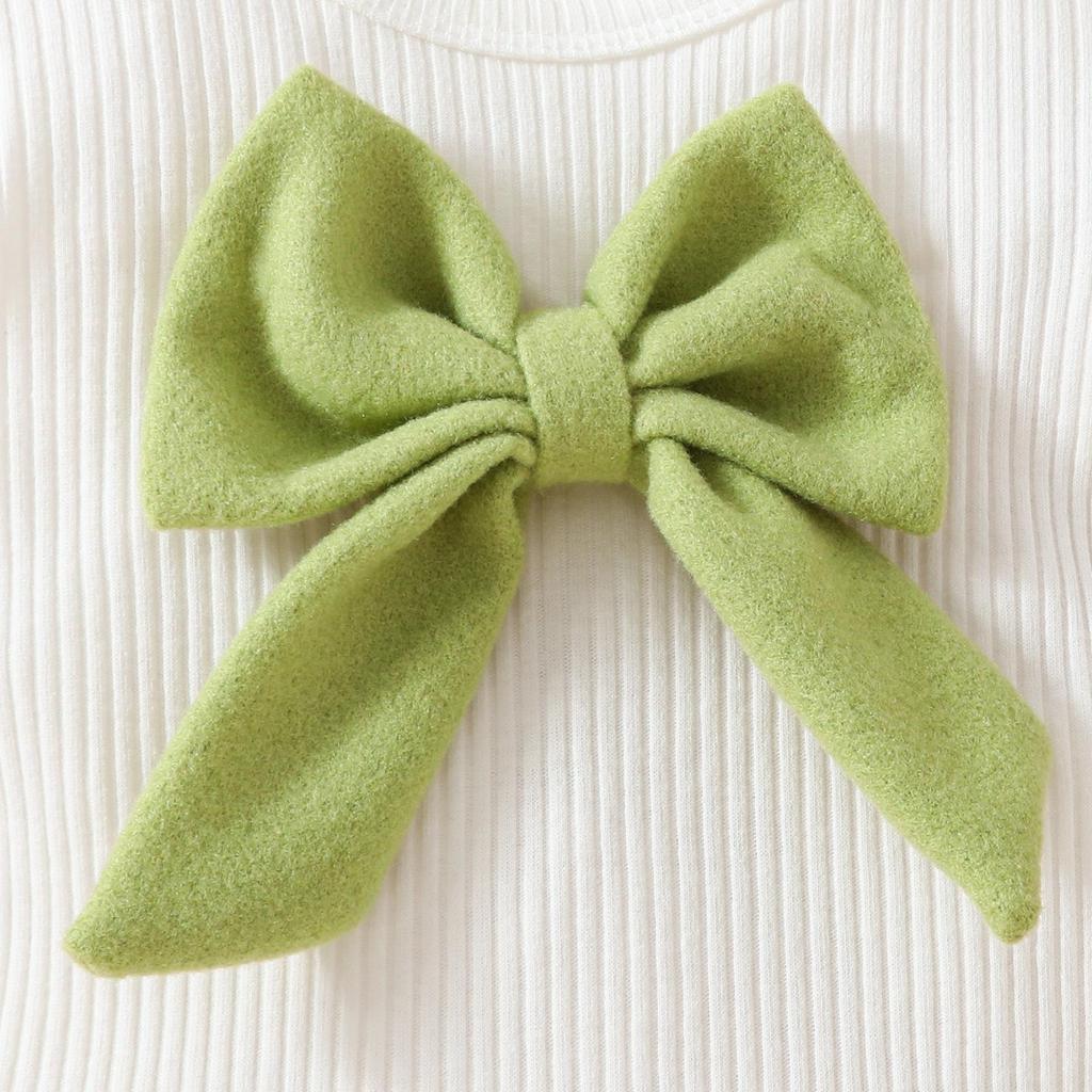 3-teiliges Baby-Mädchen-Kleidungsset für das neue Jahr, 0–3 Jahre, langärmelig, großes Oberteil mit Schleife, unregelmäßiger Rock und Baskenmütze, Kleinkind-Weihnachtskleidung
