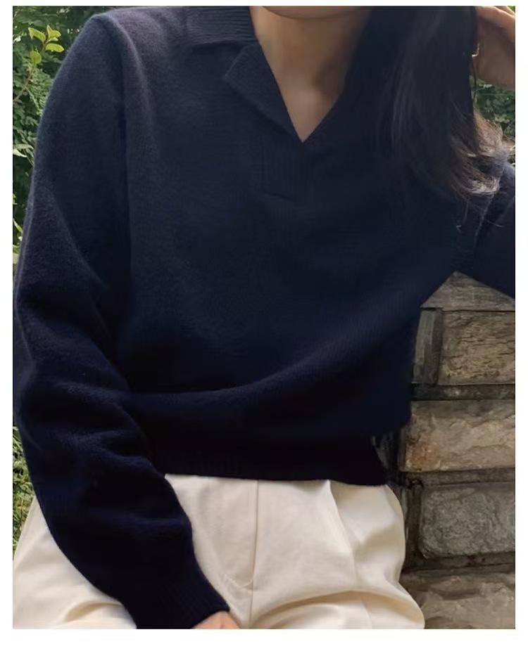 Women's Pure Wool Thickened Lapel Sweater - Long Sleeve, Loose Fit, Versatile Base Layer for Autumn and Winter.