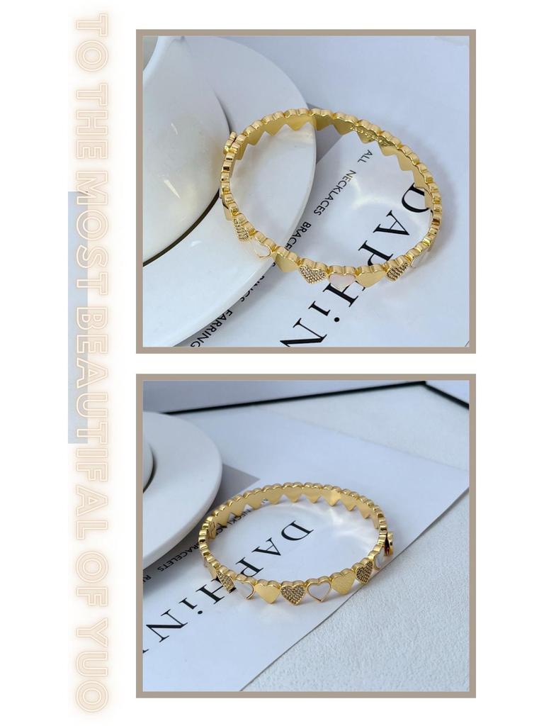 Exquisite Heart-Shaped Metal Bangle with Natural Shell & Zircon Inlay