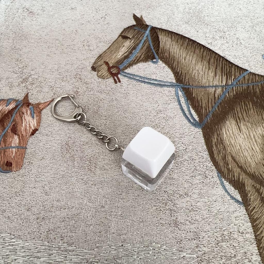 LED Keyboard Key Chain Toy Stress Relief DIY Button Finger Keyboard Caps Toy Small Gifts Small Gadgets Keychains