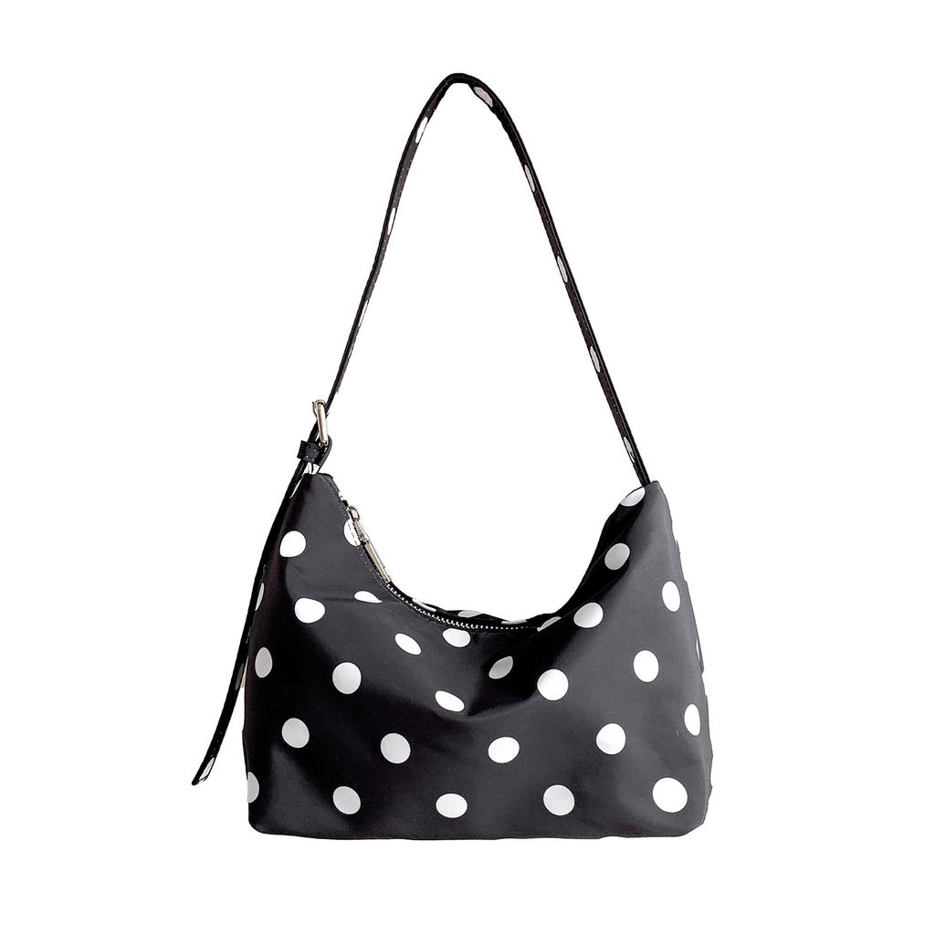 Korean Version of Casual and Fashionable Nylon Handbag, New Women's Commuting Niche Wave Point Armpit Bag