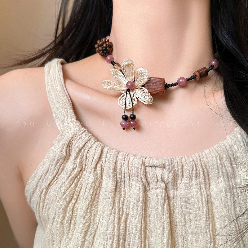 Retro New Chinese Flower Beaded Necklace, National Style Wooden Bead Woven Long Braided Rope Collarbone Chain, Women'S High-End Neck Chain