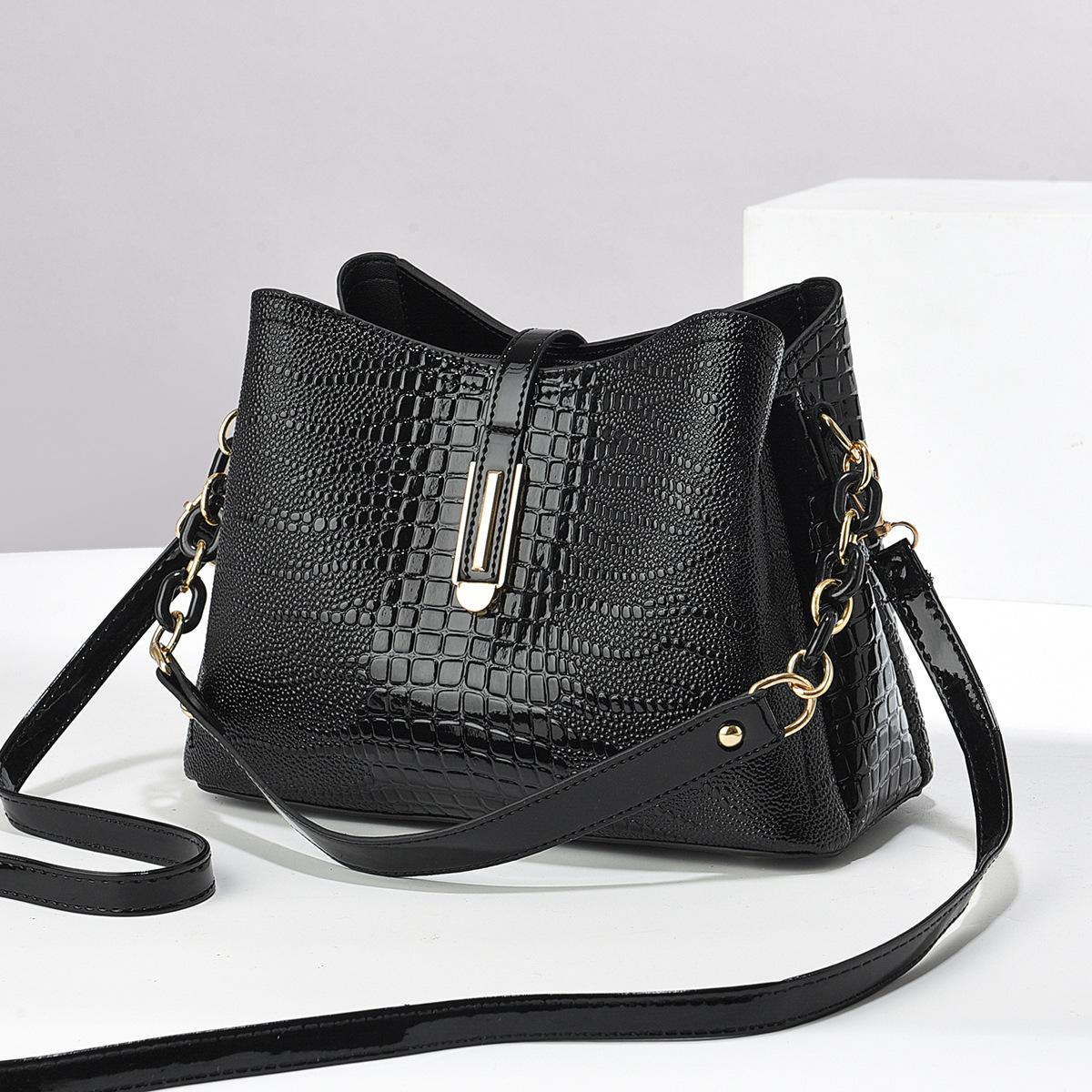 Schoolbag Women's Green New Large-Capacity Bucket Bag Bag Bucket Bag Bright Leather Stone Pattern Shoulder Messenger Bag