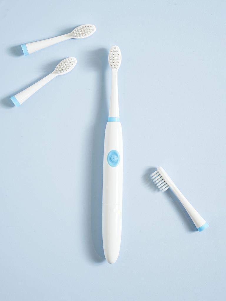 Schlankes Elektrisches Zahnbürsten- & Ersatzbürstenkopf-Set