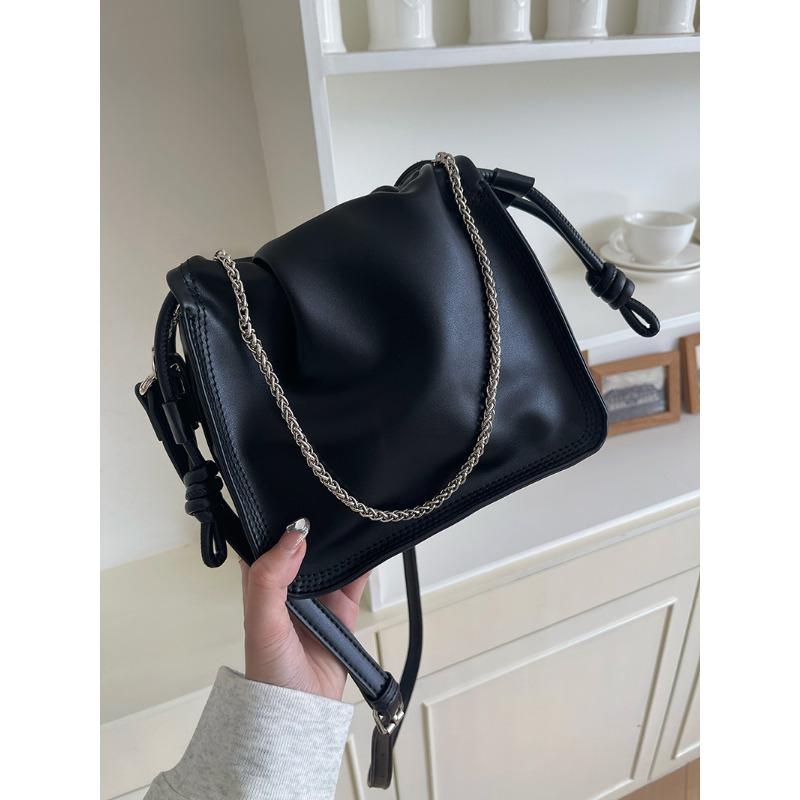Niche design bag commuter new fashion texture pleated versatile autumn and winter shoulder messenger bag