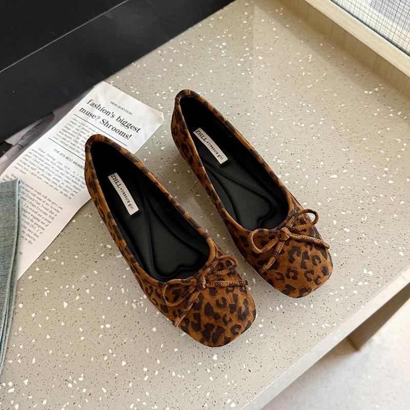 

Leopard print suede flat sole single shoe inner height increase women s shoes natural small red shoes wide fat feet large size women s shoes 45 леопард друку кольору
