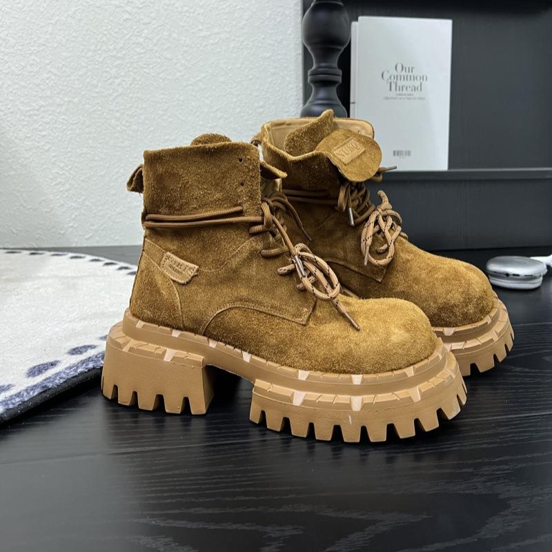 

Приковывающие взгляд сверхлегкие ботинки Мартина на подошве, женские новые на шнуровке, на мягкой подошве, повседневные универсальные короткие ботинки 35