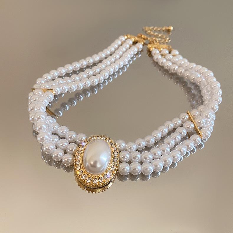 Multi-layer pearl diamond necklace collar collarbone chain design sense Internet celebrity rhinestone short necklace collar temperament