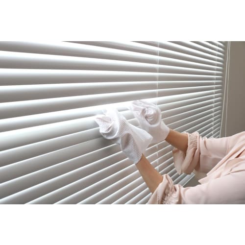 TRADE ONE Disposable Cleaning Gloves, 20-Count Polyester Gloves for Wiping, No Cloth Needed, for Window and Air Conditioner Cleaning, Unisex, Product