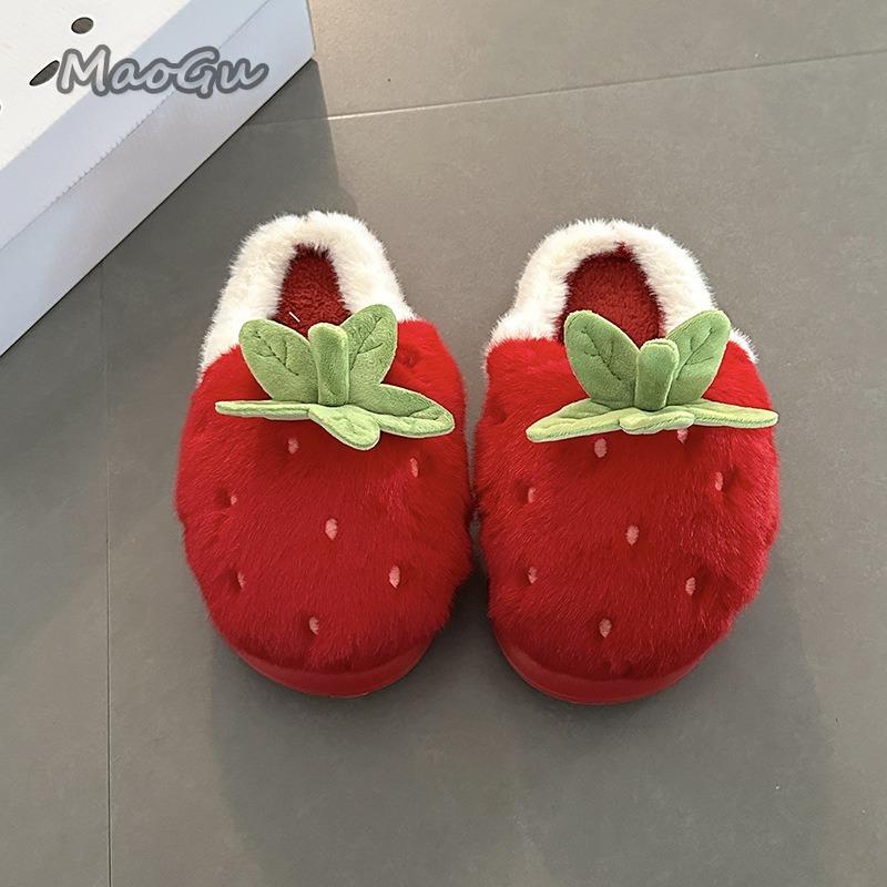 Fashion Cartoon Strawberry Girls Winter Cotton Slippers 2025 Autumn New Home Cute Indoor Anti Slip Thick Bottom Fuzzy Slippers Pantuflas