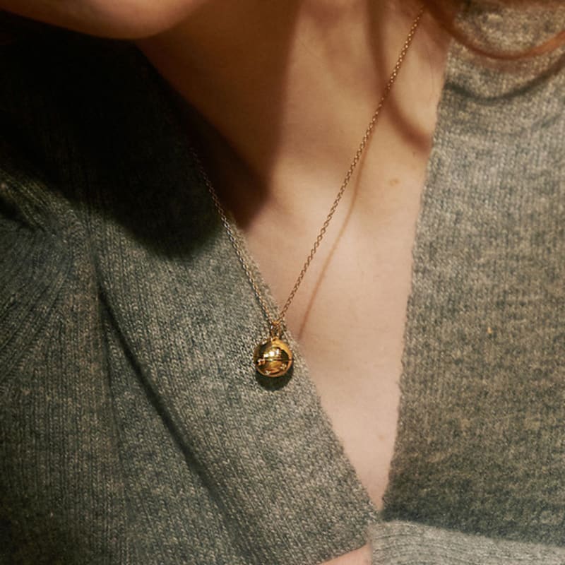 BSWAN Memory Ornament Gold_necklace