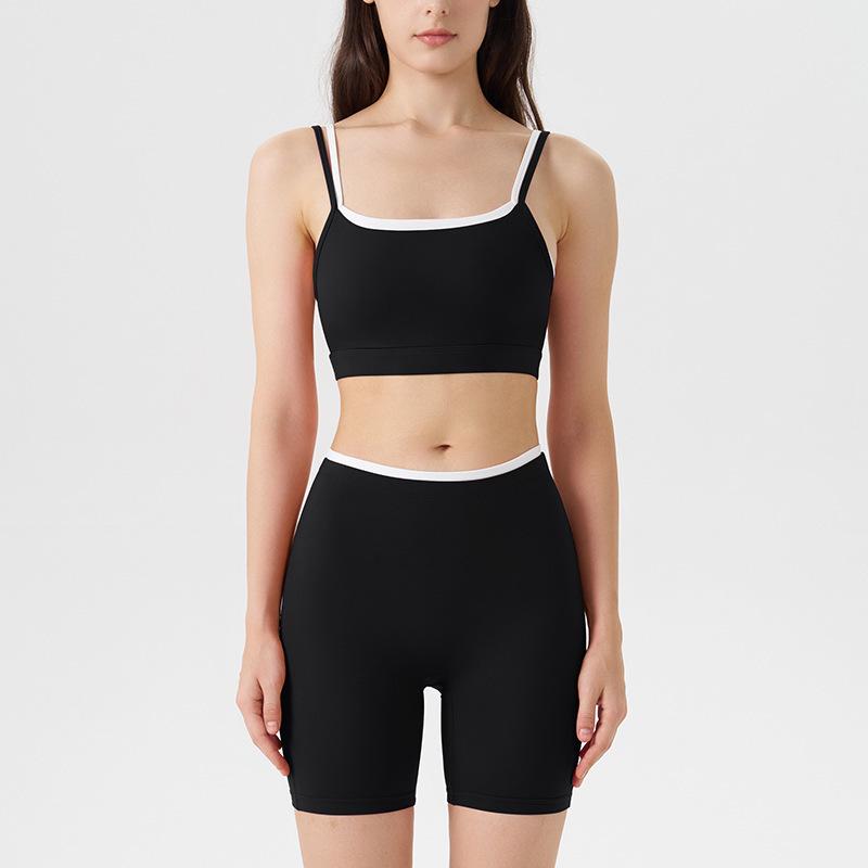 Two-Piece Strappy Sports Bra & Three-Quarter Shorts Yoga Set with Color Block Stripe