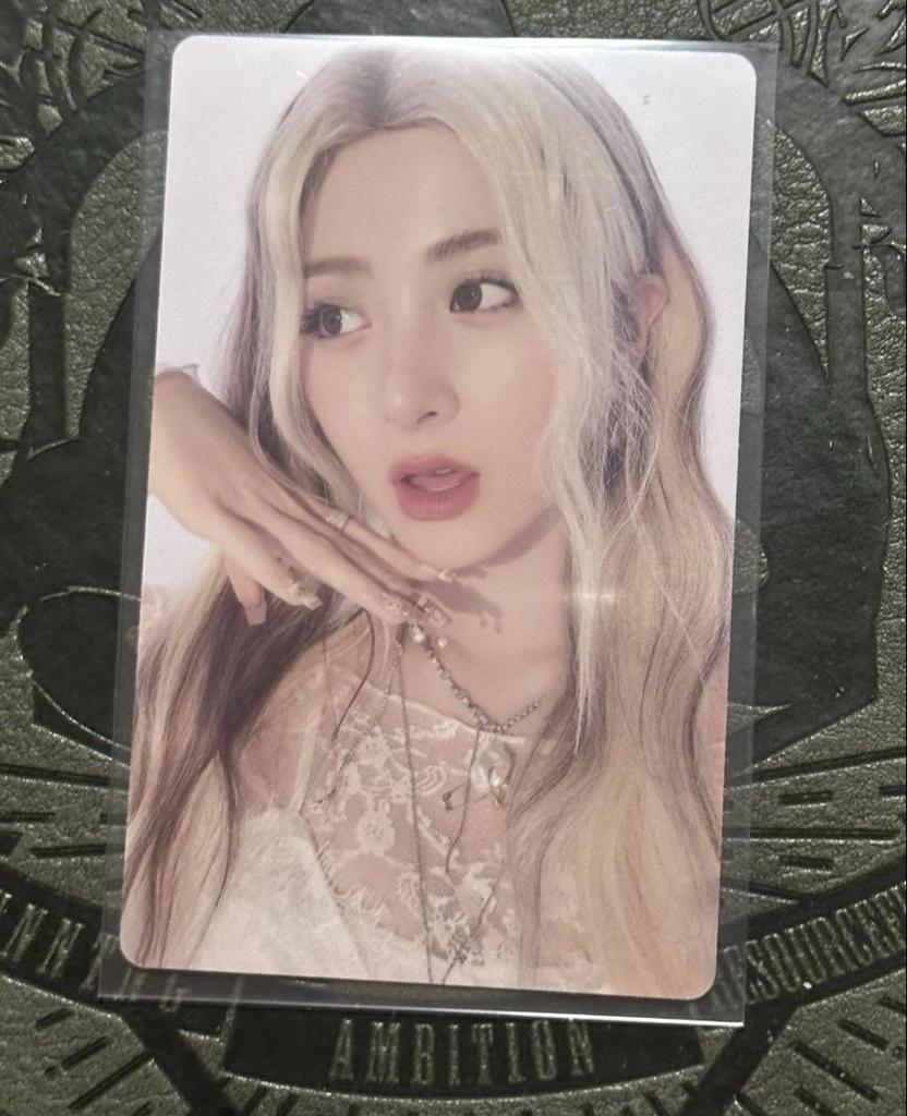 [USED] Lu Seraphim Yunjin HOT Kakao Kakaotalk Limited Trading Card