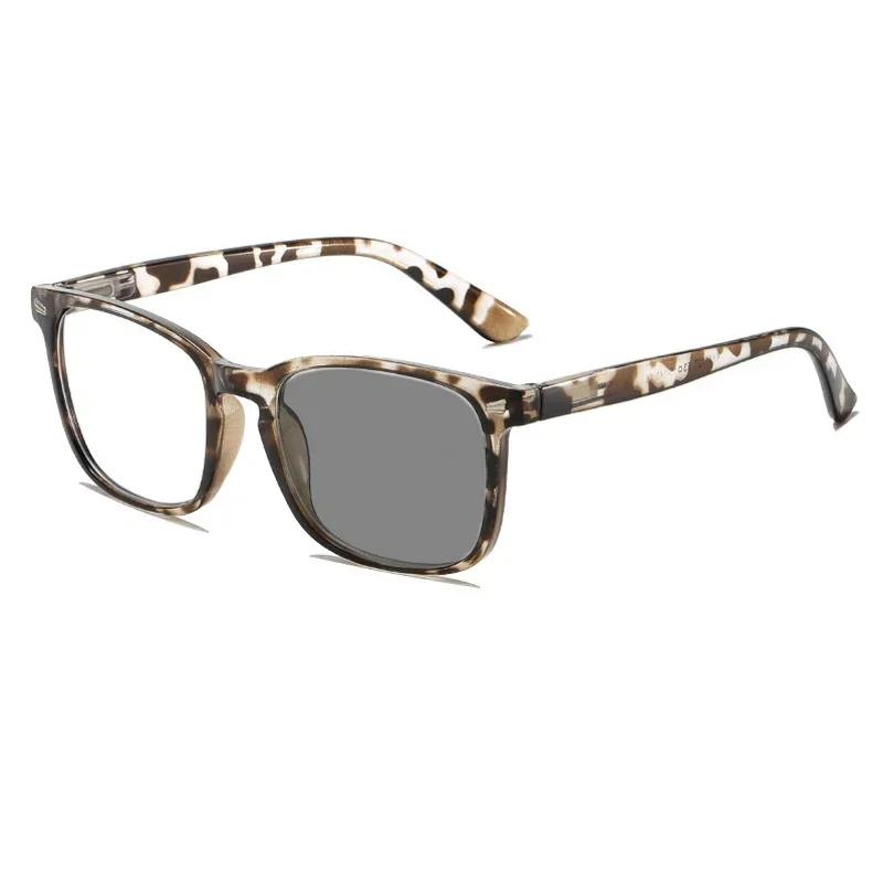 Retro Anti Blue Light Presbyopia Photochromic Glasses High-definition Color Changing Glasses New Elderly Reading Glasses for daily use