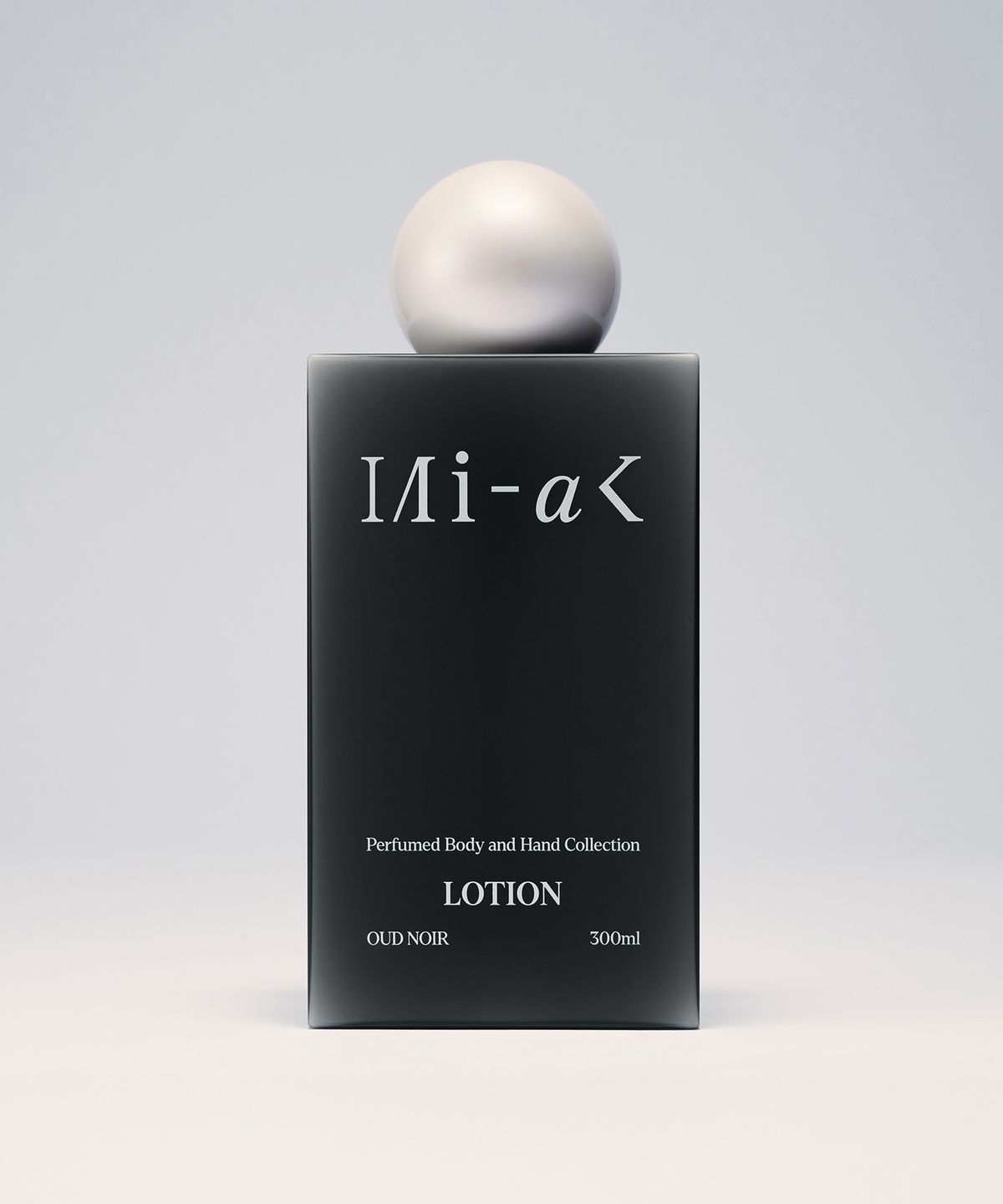Eau de Noir Perfumed Body & Hand Lotion 300ml