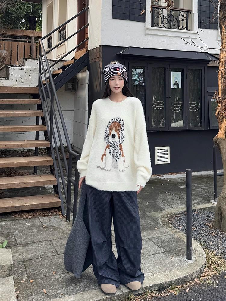 Cozy Korean-Style Round Neck Knit Sweater - Soft, Chewy, and Relaxed Long-Sleeve for Autumn/Winter