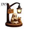 Statua Fantasma Gatto in Resina Halloween Statuetta da Lettura, Statua con Lampione Stradale Illuminato a LED, Decorazione da Scrivania per Festa di Compleanno Decorativa