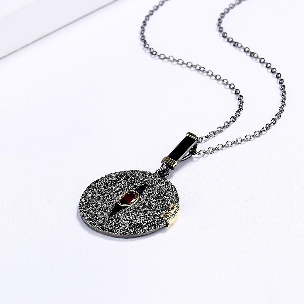 Retro Black Necklace for Women's Exaggerated Disc Inlaid Red Zircon Pendant Necklace Party Jewelry Sweater Chain