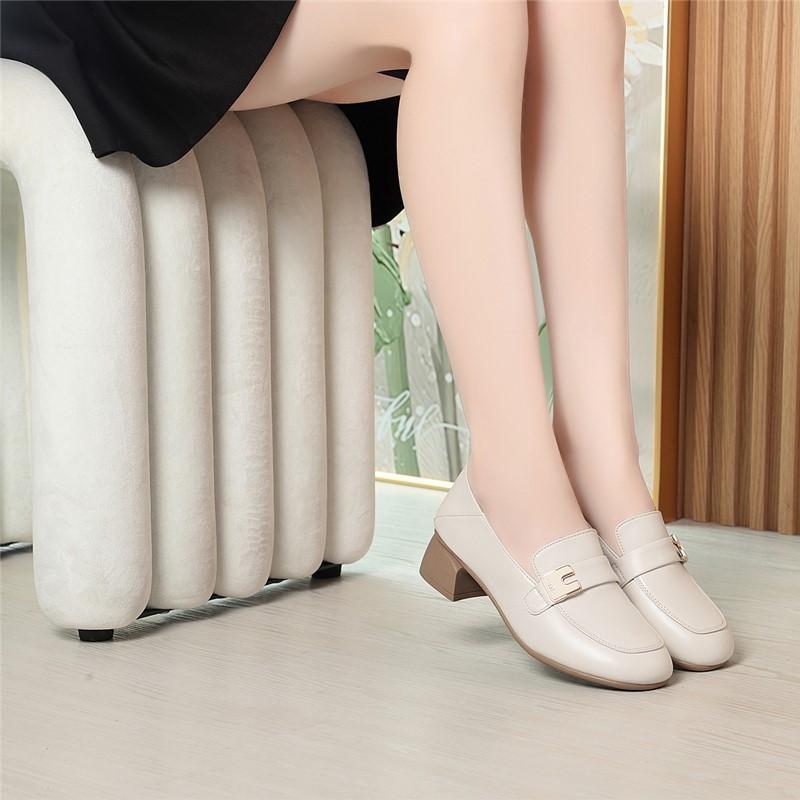 Fashion AIYUQI Women's Dress Shoes Fall 2025 New Genuine Leather Ladies Office Shoes Large Size Non-Slip Mom Shoes