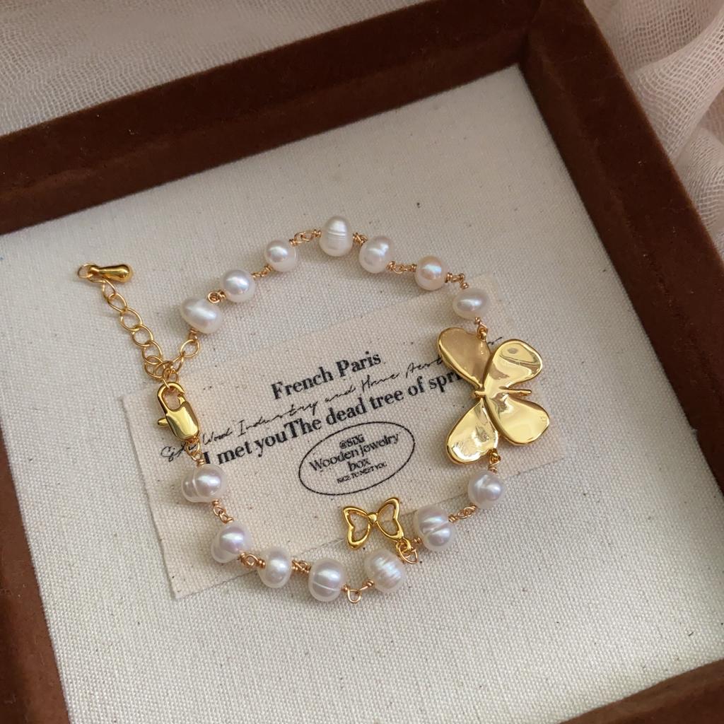 Exquisite Mori niche design bracelet temperament sweet fairy butterfly light luxury freshwater pearl bracelet bracelet bracelet